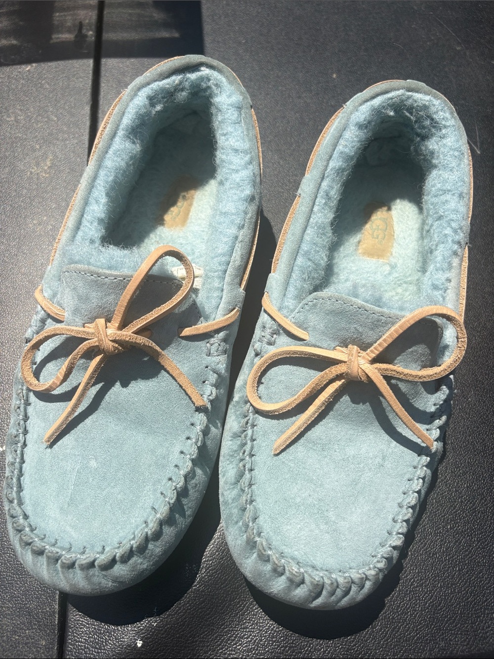 UGG Dakota Moccasins Sz 8